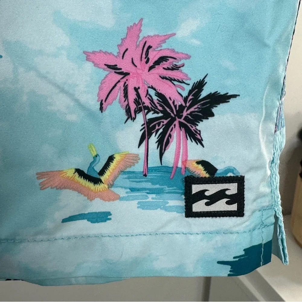 NWT Billabong Tropical Print Men's Swim Shorts XL